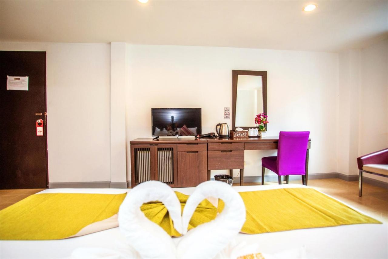 Готель Sino House Patong Екстер'єр фото