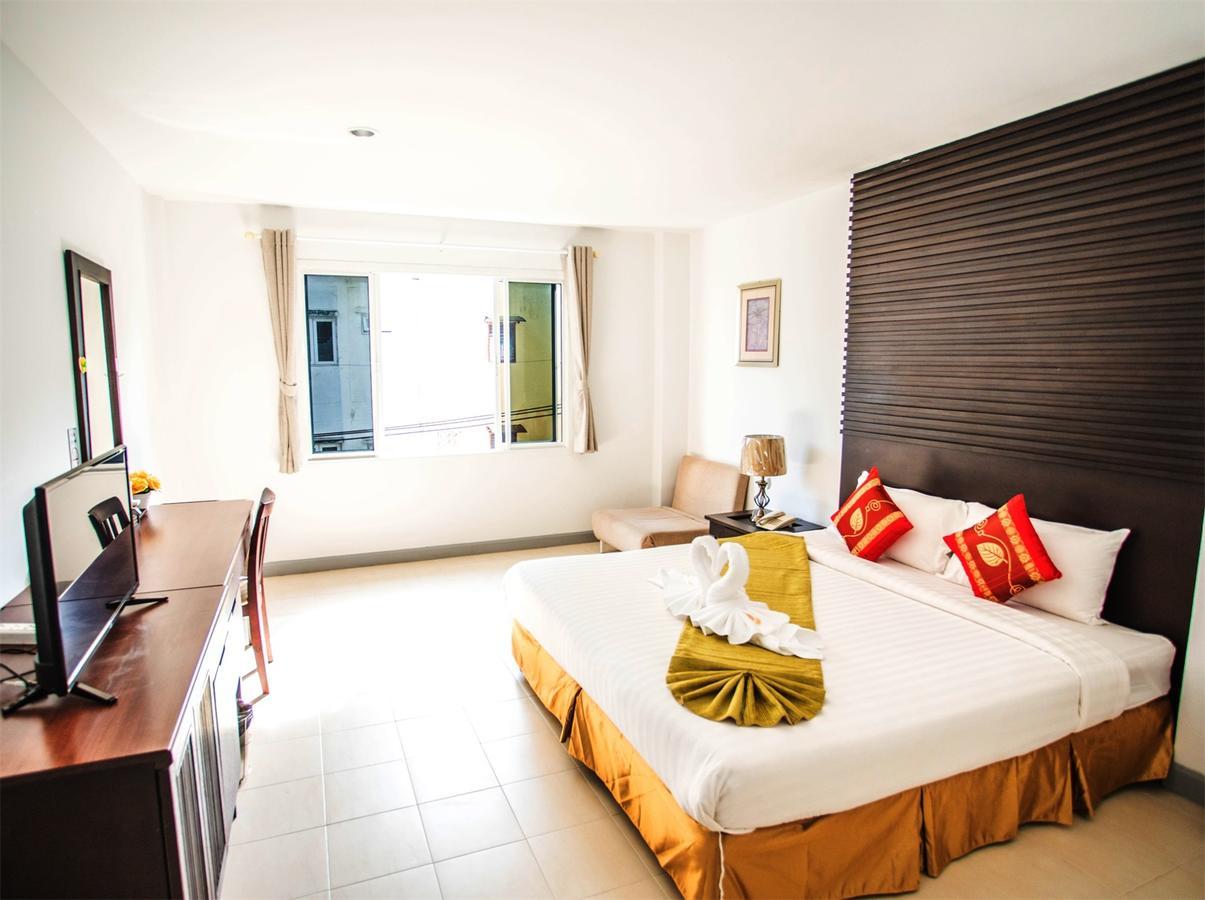 Готель Sino House Patong Екстер'єр фото