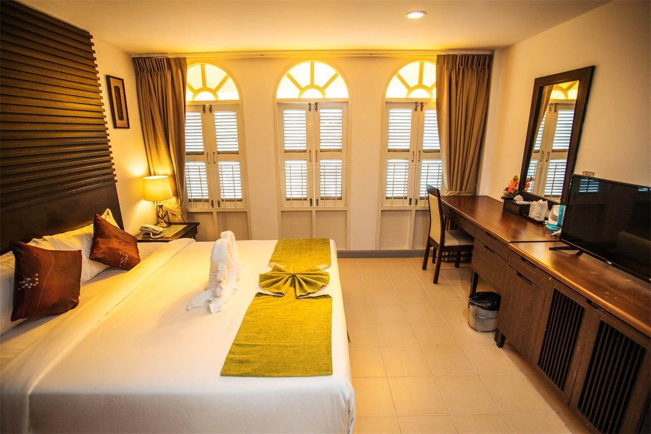 Готель Sino House Patong Екстер'єр фото