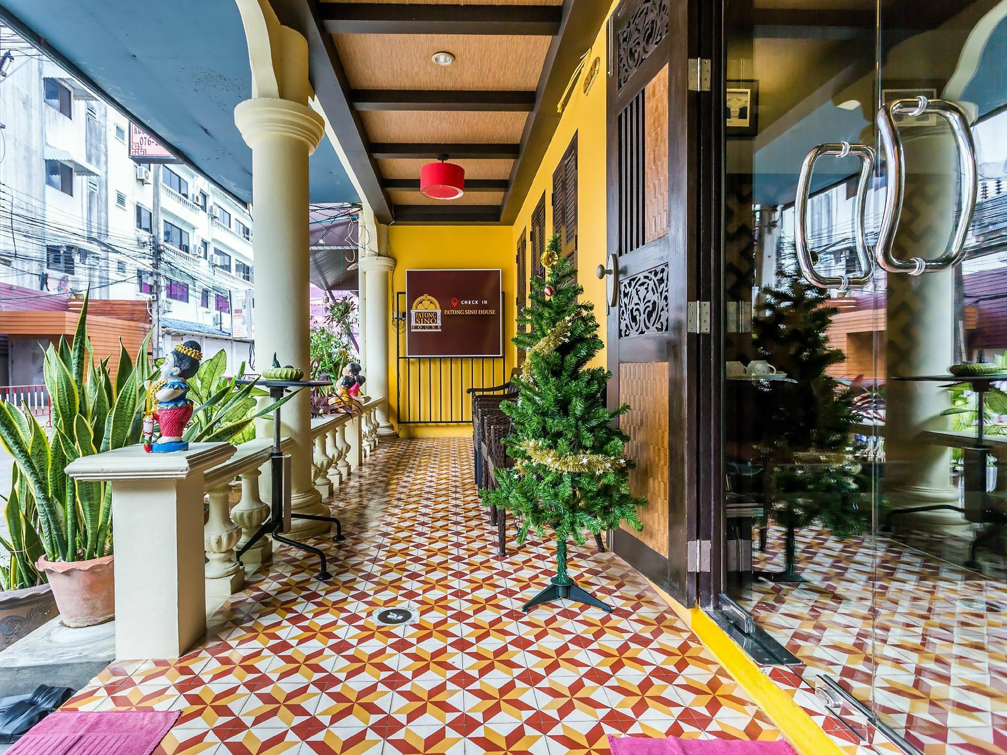 Готель Sino House Patong Екстер'єр фото