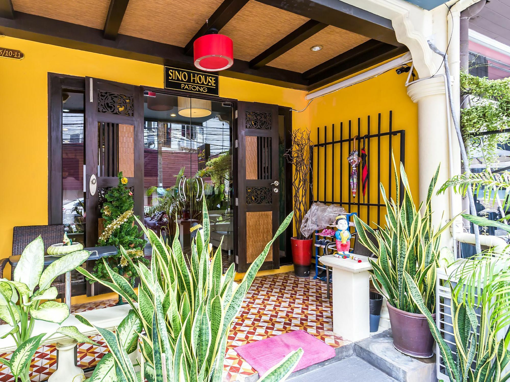 Готель Sino House Patong Екстер'єр фото