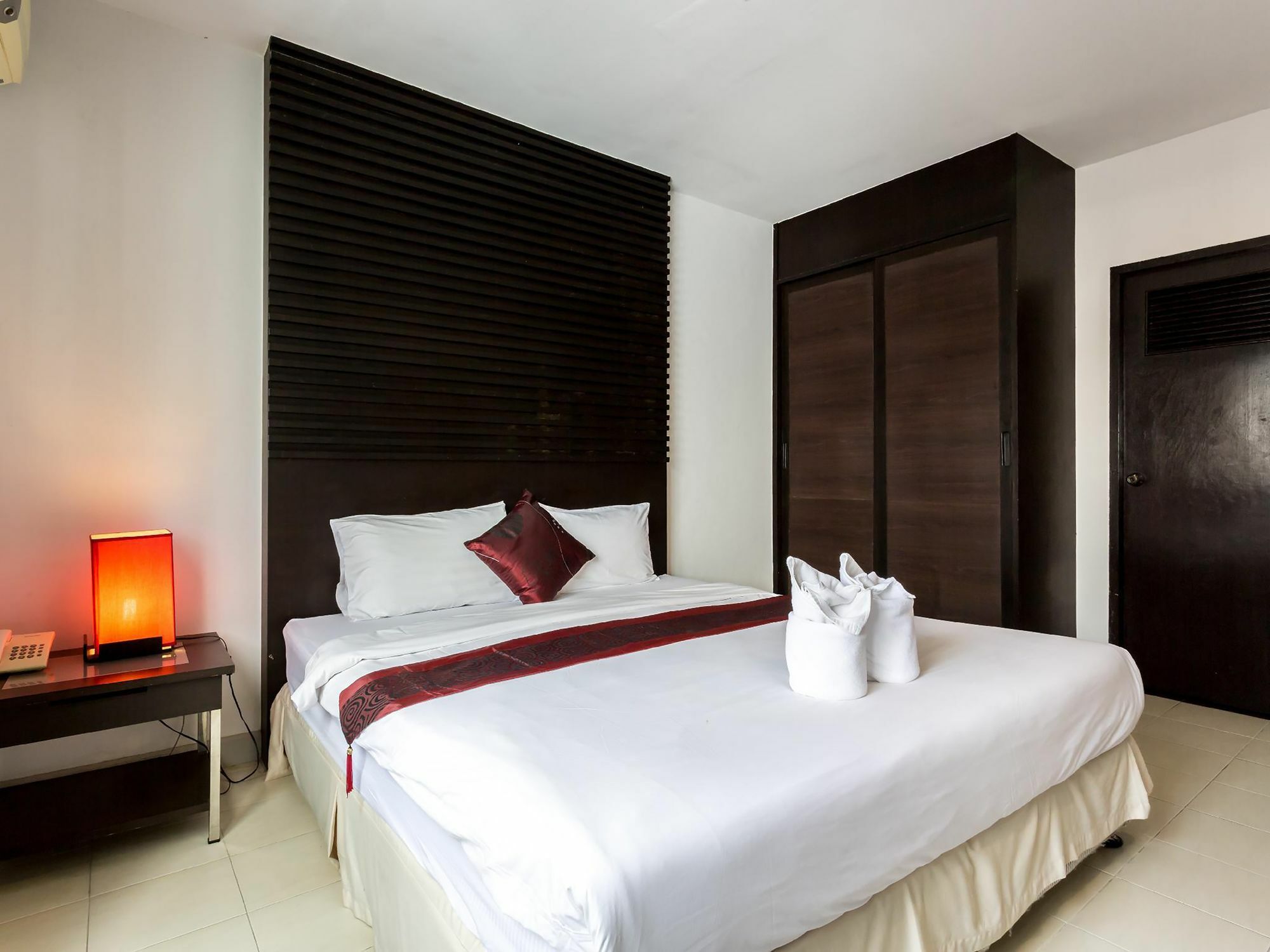 Готель Sino House Patong Екстер'єр фото