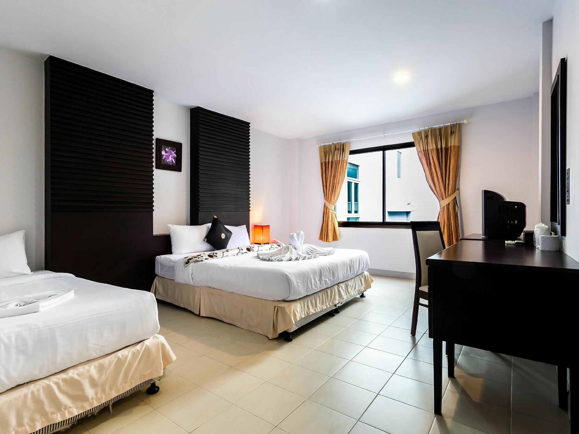 Готель Sino House Patong Екстер'єр фото