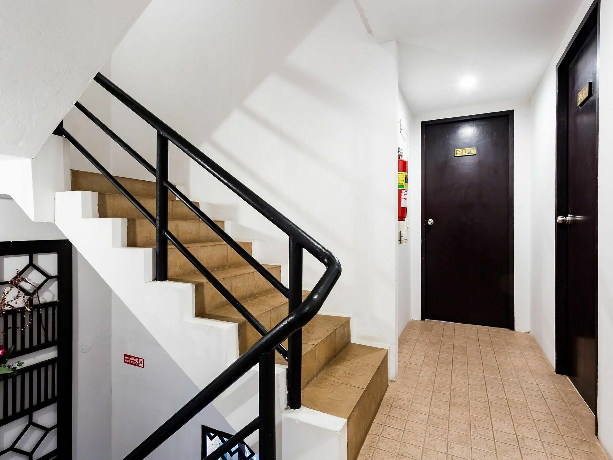 Готель Sino House Patong Екстер'єр фото